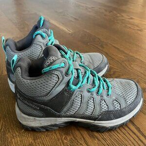Columbia Womens Hiking Boots, Grey and teal, size 5.5